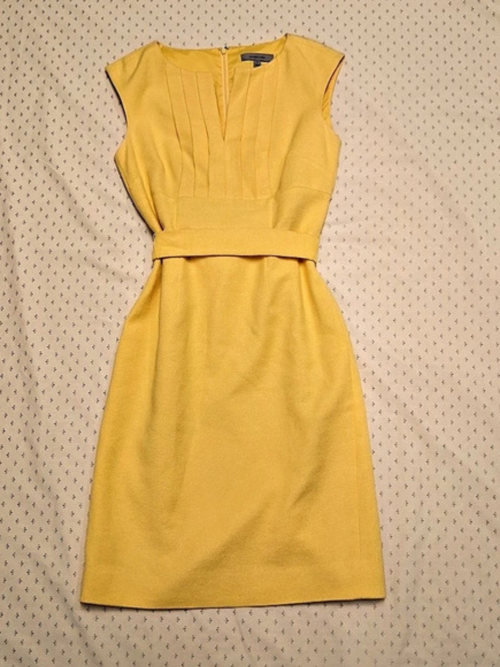 Classiques Entier Pleated Midi Dress in Yellow Size 0 Like New